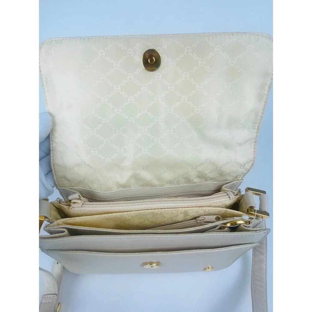 Vintage Etienne Aigner Ivory Leather Crossbody Shoulder Flap Bag Gold Hardware